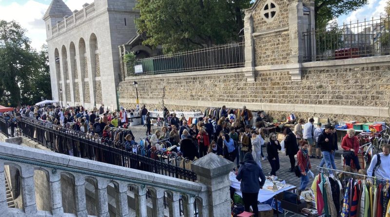 11ème Vide greniers de la Commune Libre de Montmartre – Au pied du Sacré-Coeur – Dimanche 5 juillet 2026